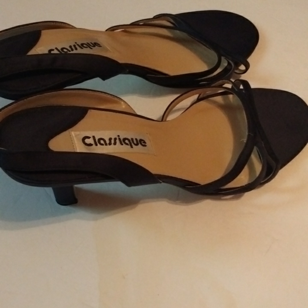 Classique Women Slingback Low Heel Sandal, Blue,size. 10 1/2 -11